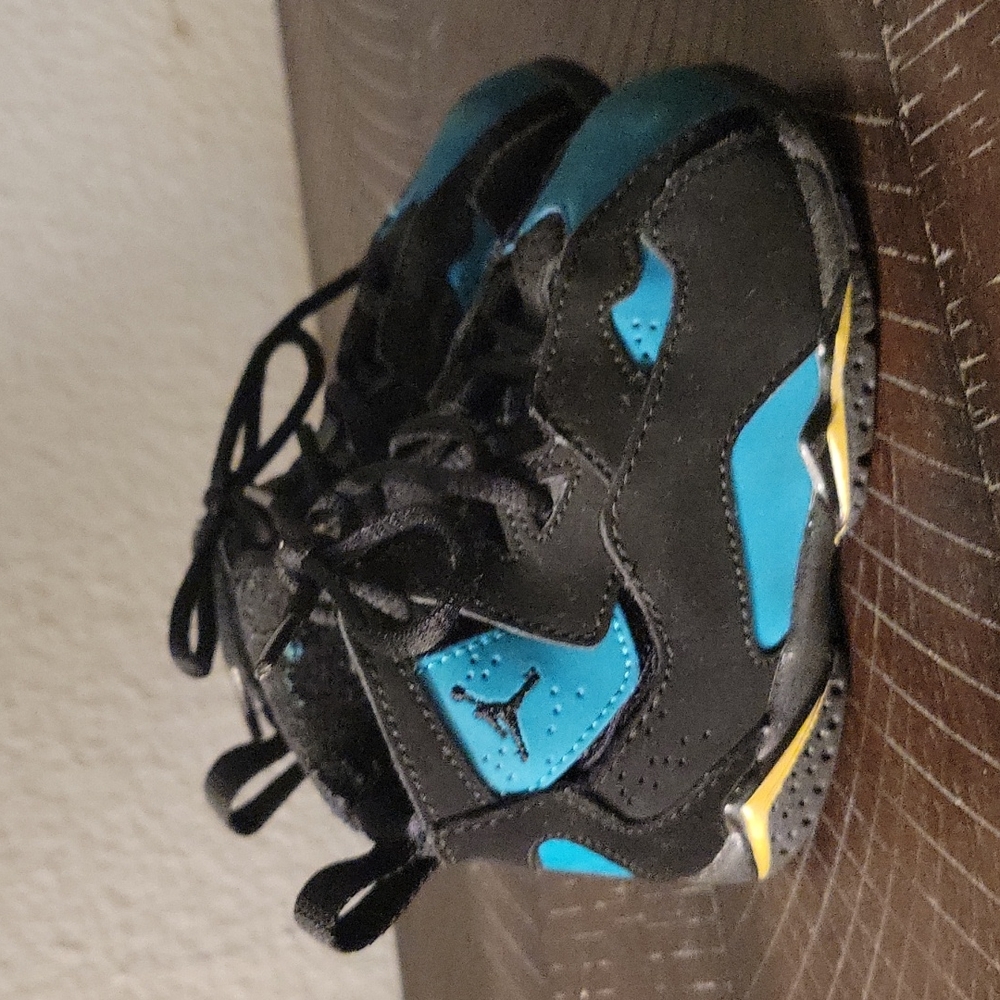 Boy shoes